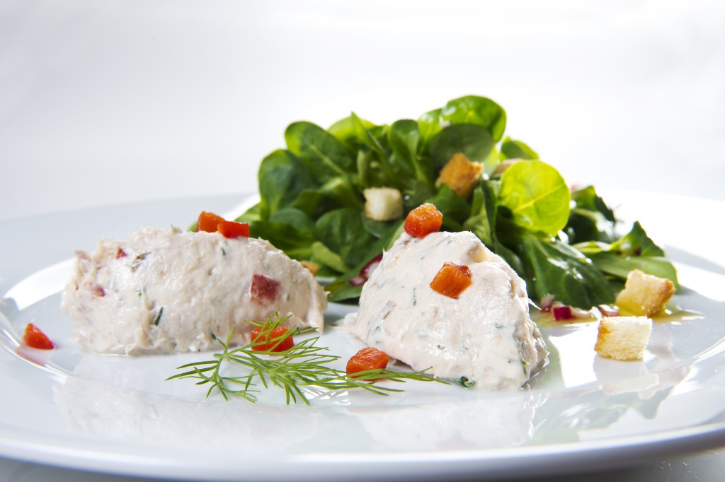 Makrelen-Mousse mit kleinem Feldsalat